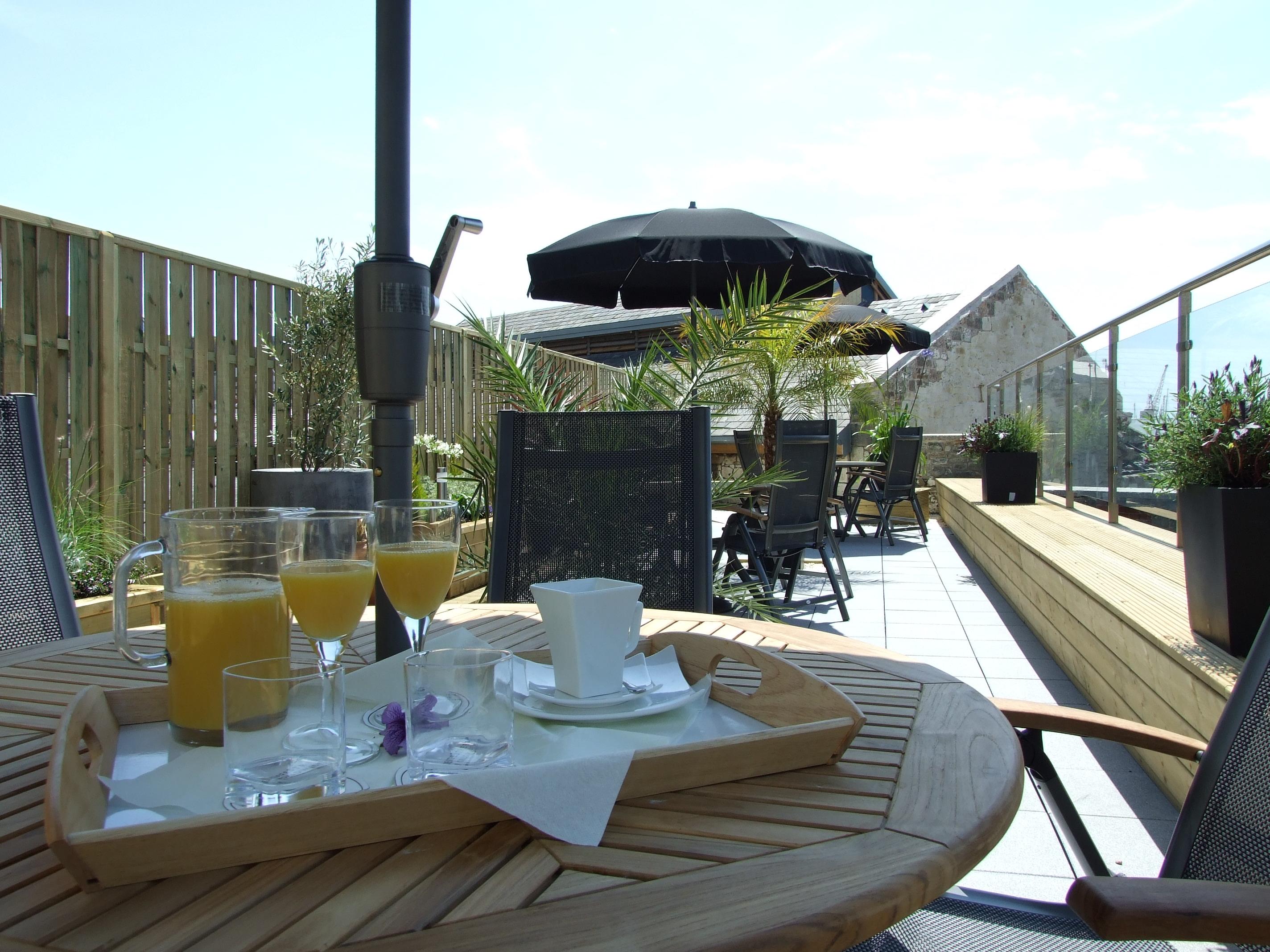 Liberty Wharf Apartments Saint Helier Jersey Restaurang bild